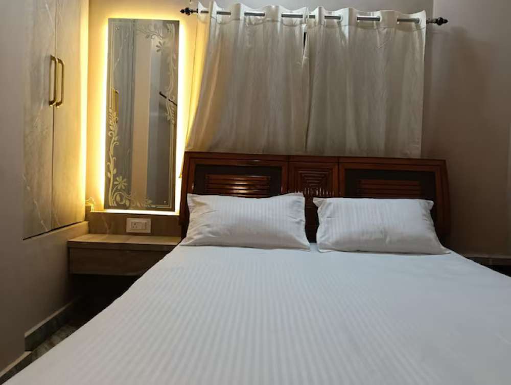 Family Room with Double Bed | Shree Narayana(P) Guest House